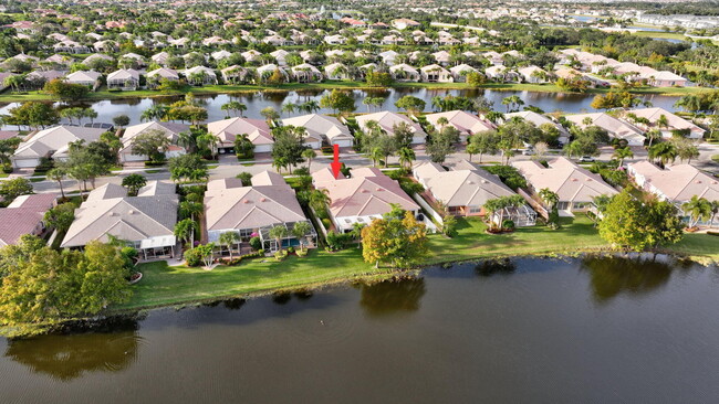 Building Photo - 11361 SW Pembroke Dr