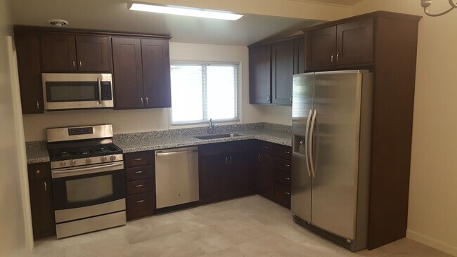 Building Photo - 314 W 1200 N