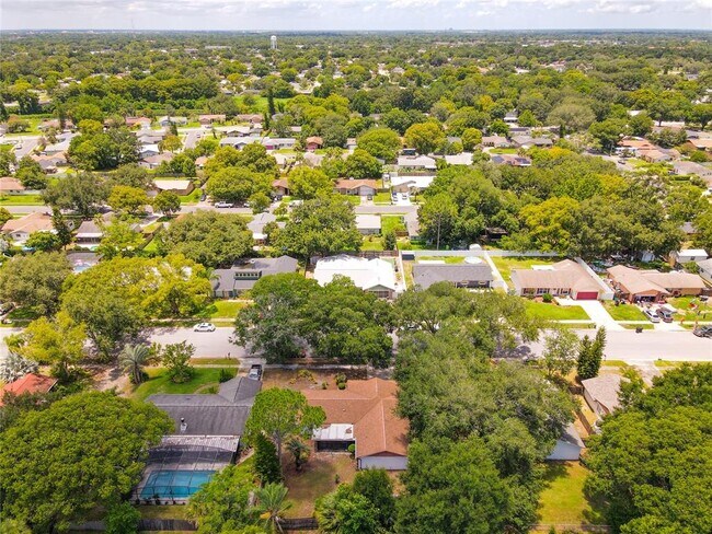 Building Photo - 5515 Albert Dr