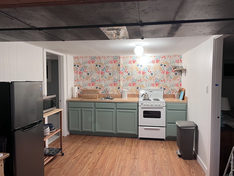 Building Photo - 1621 Vt 128