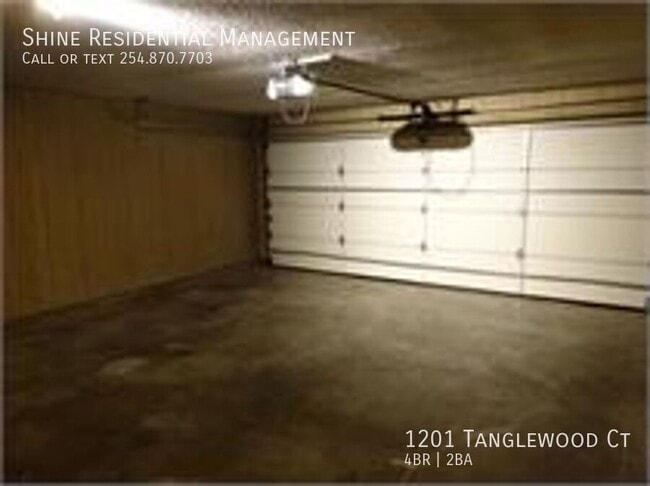 Building Photo - 1201 Tanglewood Ct