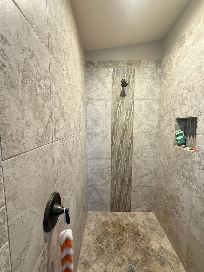 Building Photo - This home has EVERYTHING and is ready for you!