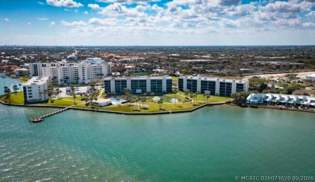 Building Photo - 200 Intracoastal Pl