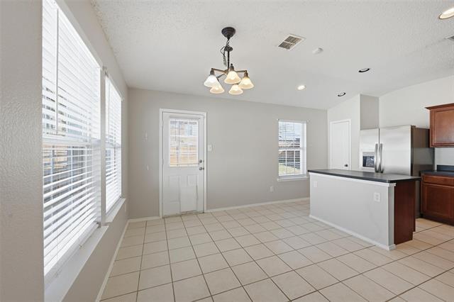 Building Photo - 1665 Crown Point Dr