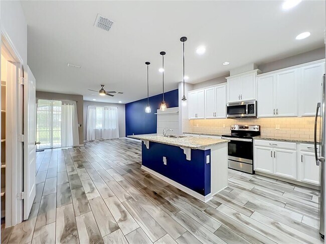 Building Photo - 12043 White Wave Point