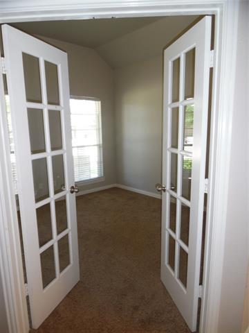 Building Photo - 8572 Davis Dr