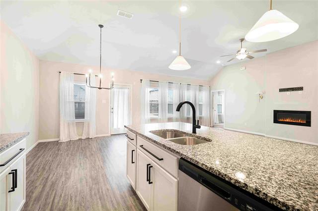 Building Photo - 908 Cobalt Dr