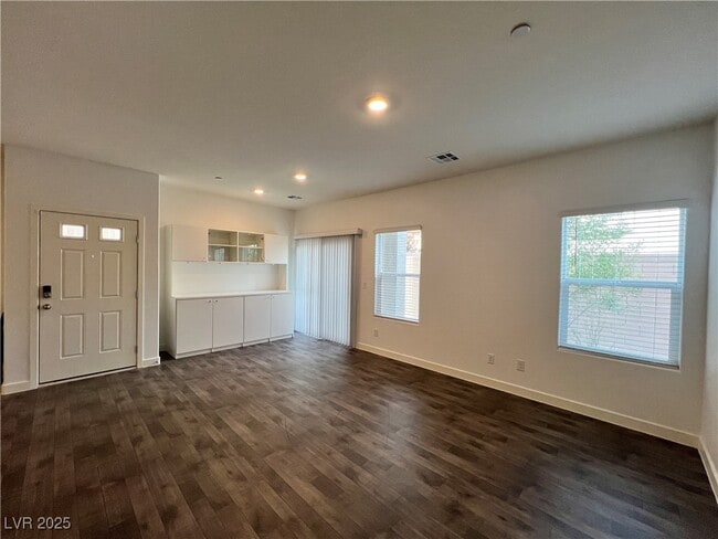 Building Photo - 12743 Epperly St