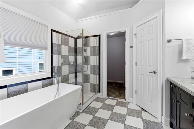 Building Photo - 374 Ivy Glen Cir
