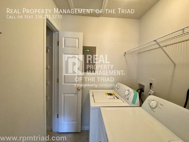 Building Photo - *Move In Special* Deacon Ridge Gated Commu...