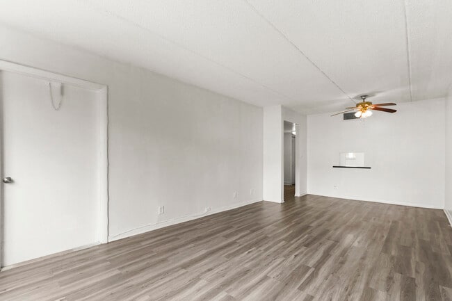 Building Photo - 4500 N Flagler Dr