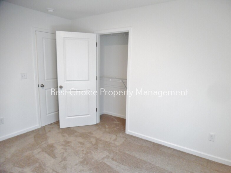 Building Photo - 245 Brown Cir