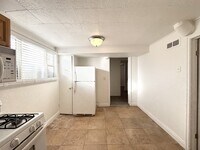 Building Photo - 119 E Leslie Ave