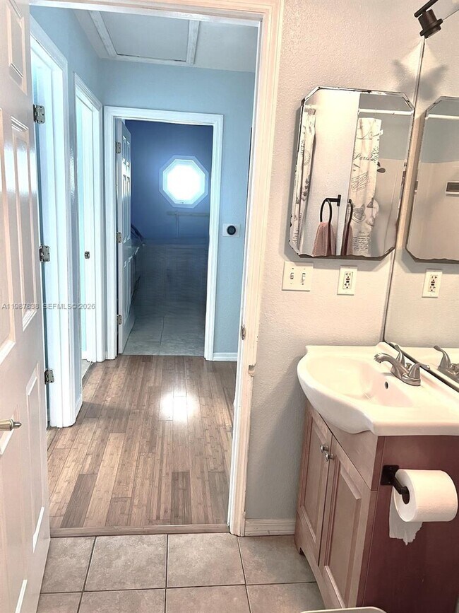 Building Photo - 31107 Ave I