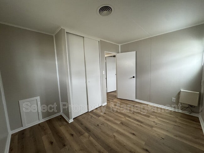 Building Photo - 1909 Jessie Ave