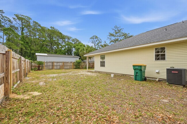 Building Photo - Renovated Home in Niceville!