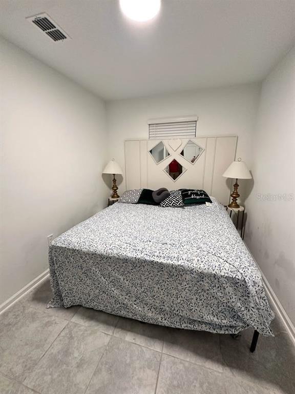 Building Photo - 684 Sand Pne Ln