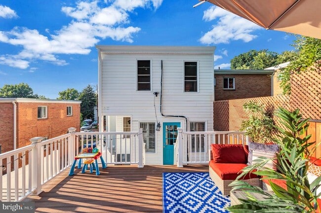 Building Photo - 4909 Fitch Pl NE
