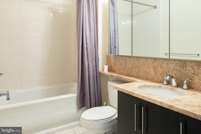 Building Photo - 1425 Locust St