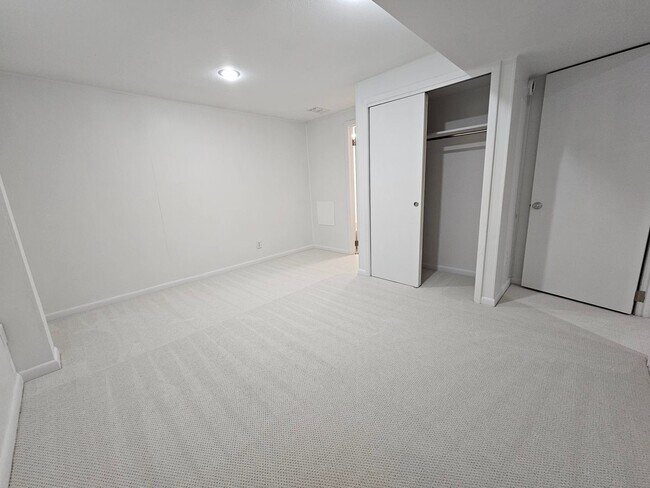 Building Photo - 8491 W 7th Ave