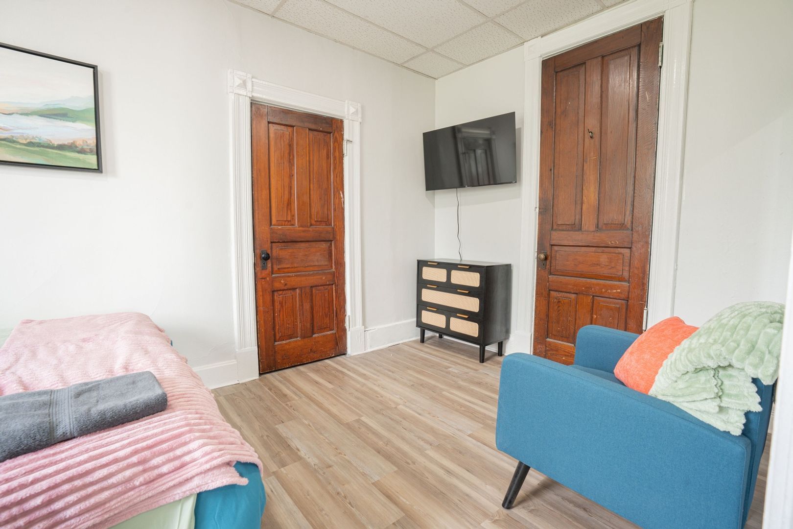 Building Photo - 731 S 7th St