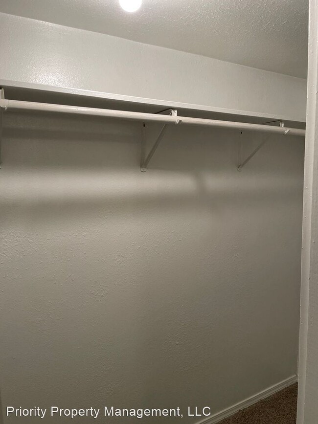 Building Photo - 1 br, 1 bath House - 302 S Emerson