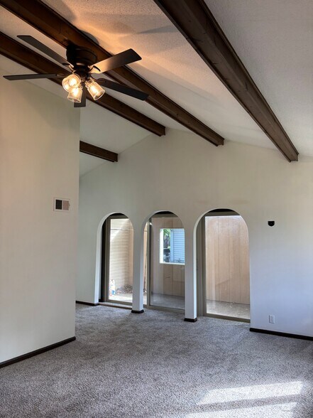 Building Photo - 3605 S 112th St