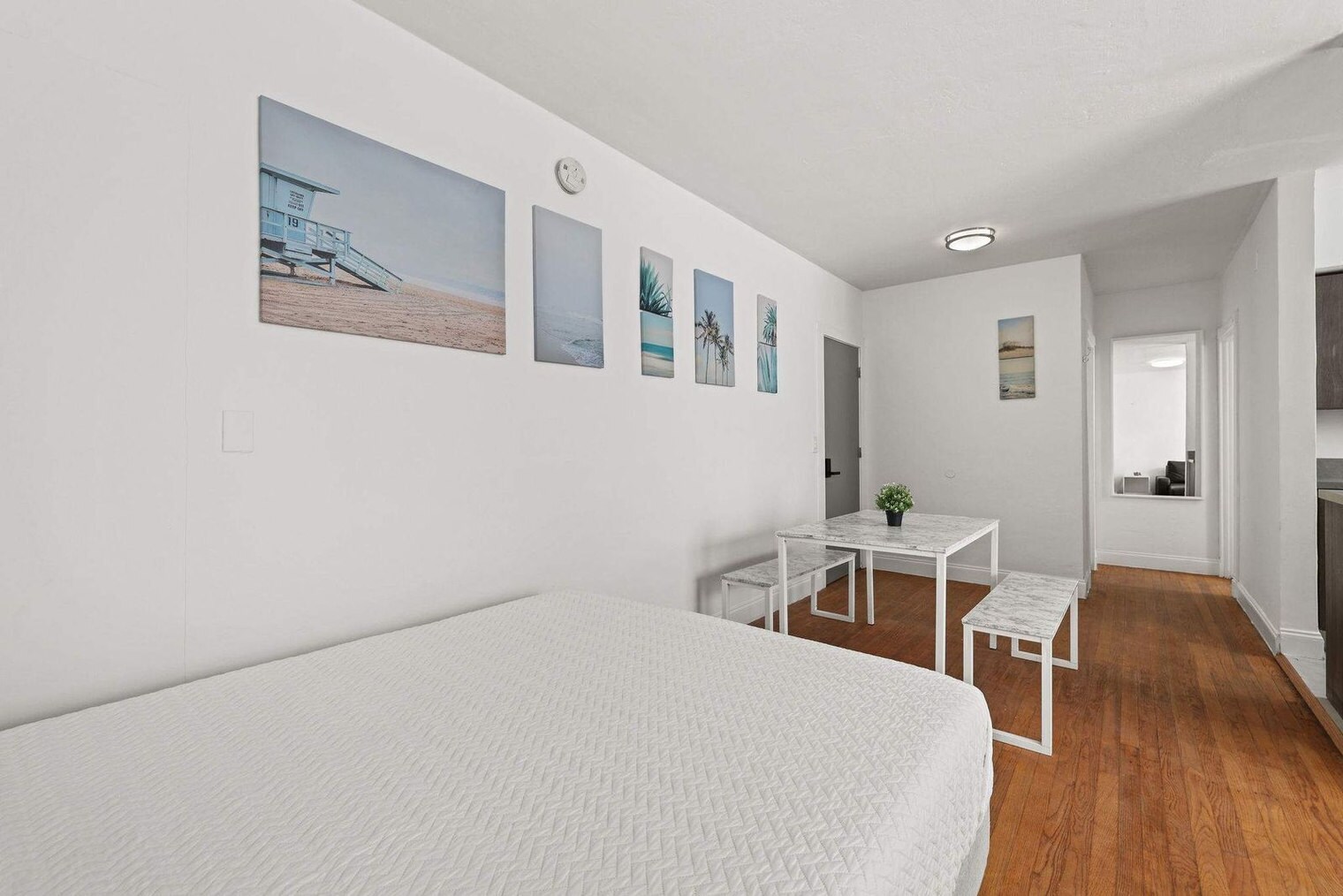 Building Photo - 7340 Harding Ave