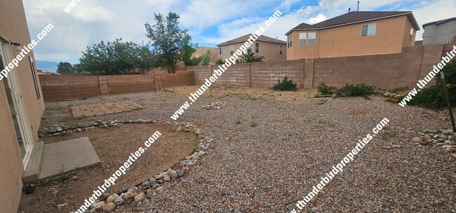 Building Photo - Spacious 4 bedroom, 3 bathroom in Ventana ...