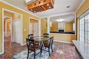 Building Photo - 8965 Friarbridge Dr