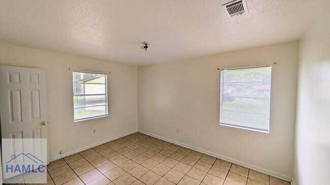 Building Photo - 179 Cherokee Cir