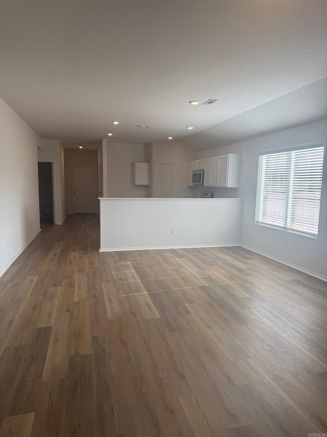 Building Photo - 110 Lauren Cove