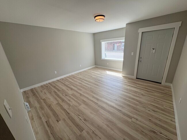 Building Photo - 3985 2nd St