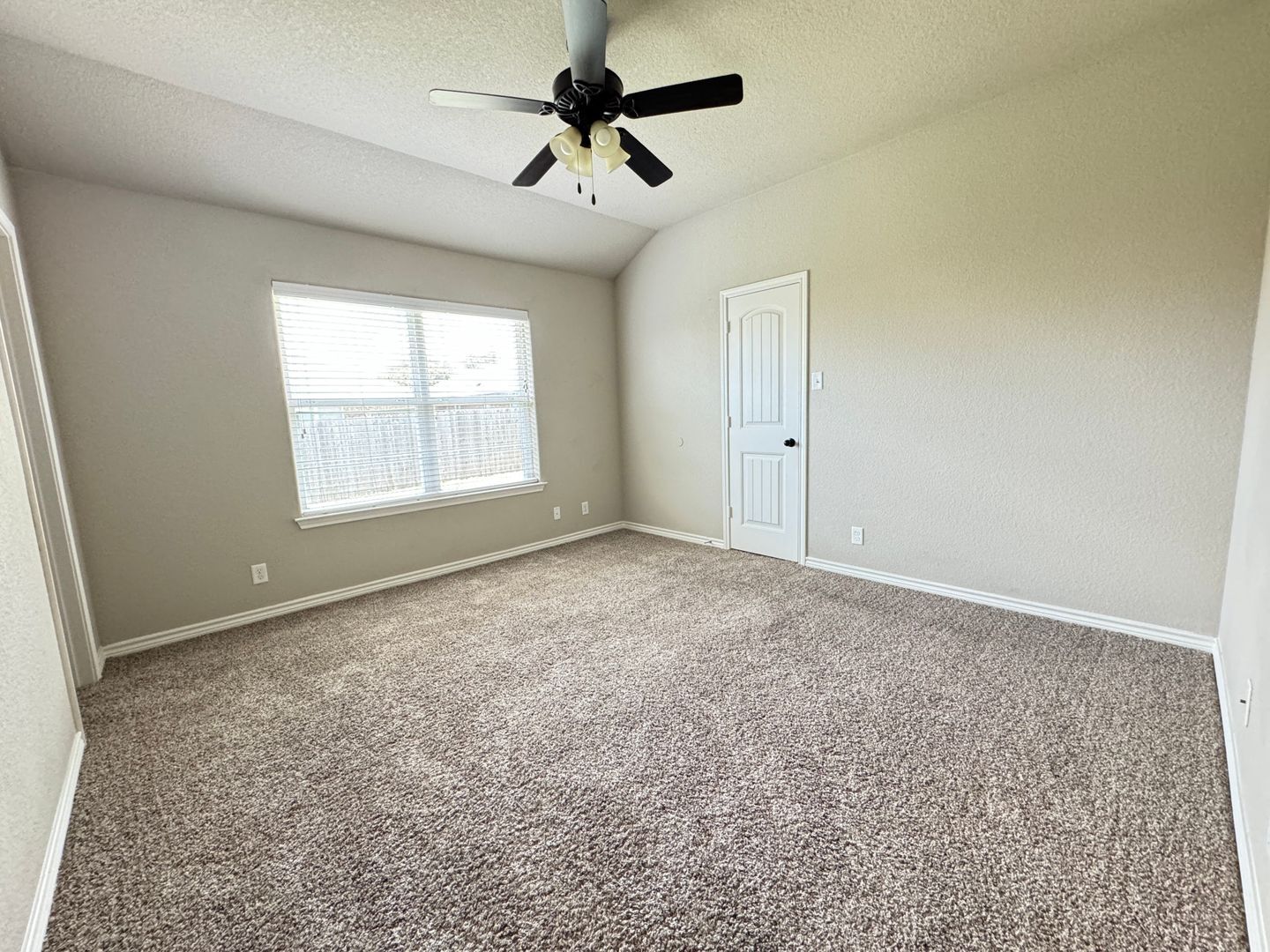 Building Photo - 523 Kacie Dr