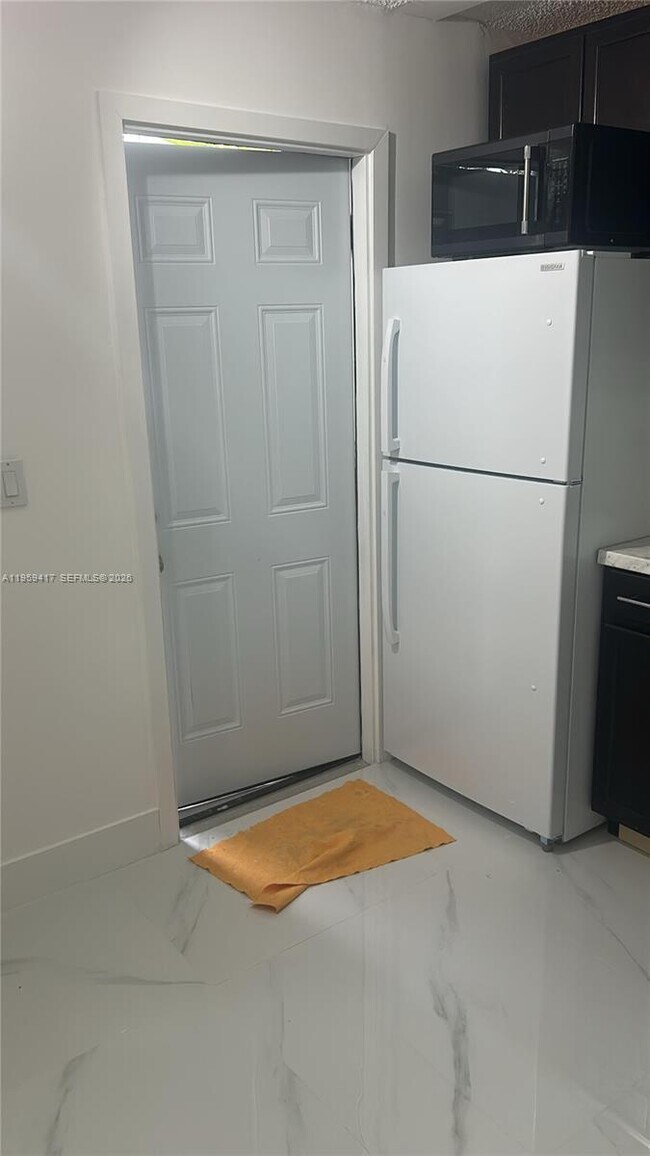 Building Photo - 12400 SW 259th Terrace