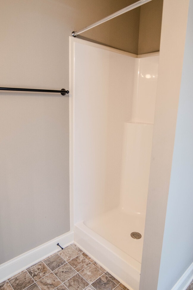 Building Photo - Pet Friendly Two Bedroom!