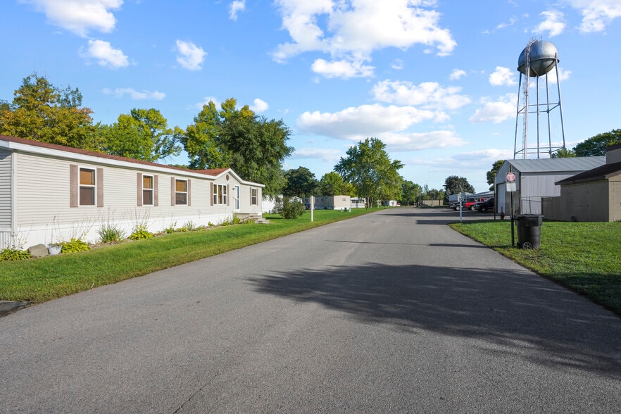 Building Photo - 58 Joymar Dr