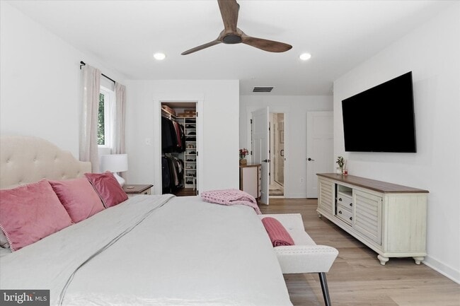 Building Photo - 15717 Tierra Dr
