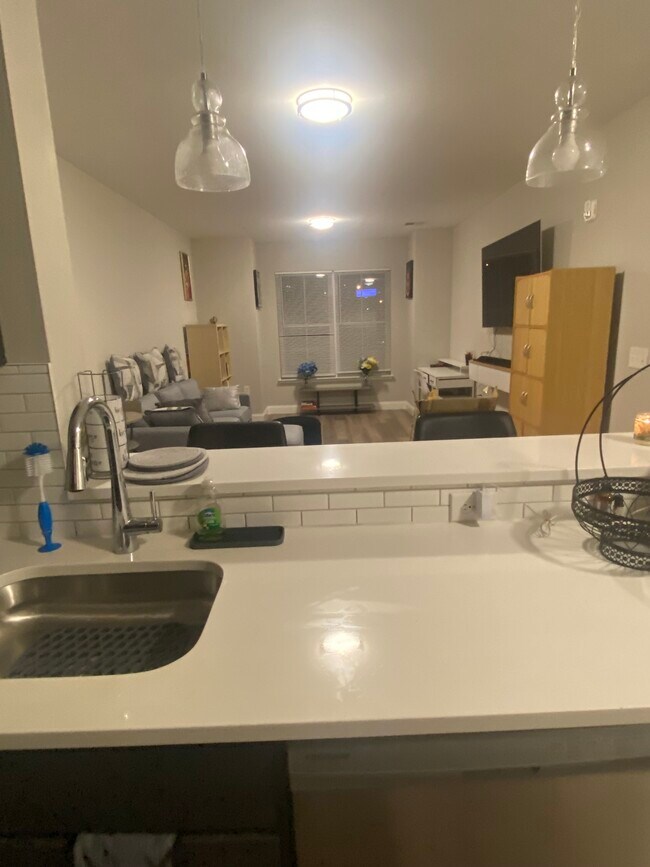 Building Photo - 500 S Center St