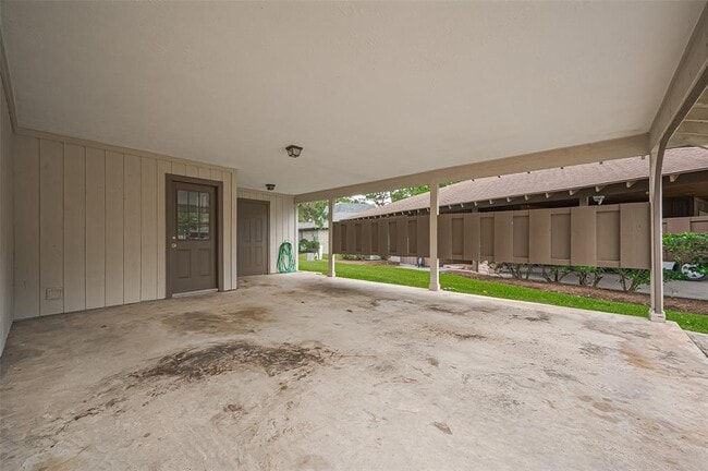 Building Photo - 24 Champions Colony E