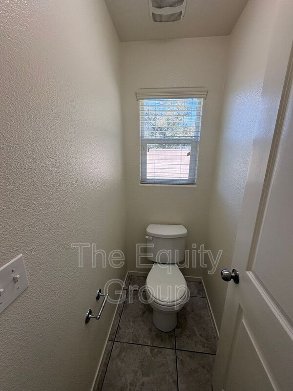 Building Photo - 2314 Cape Canyon Ave