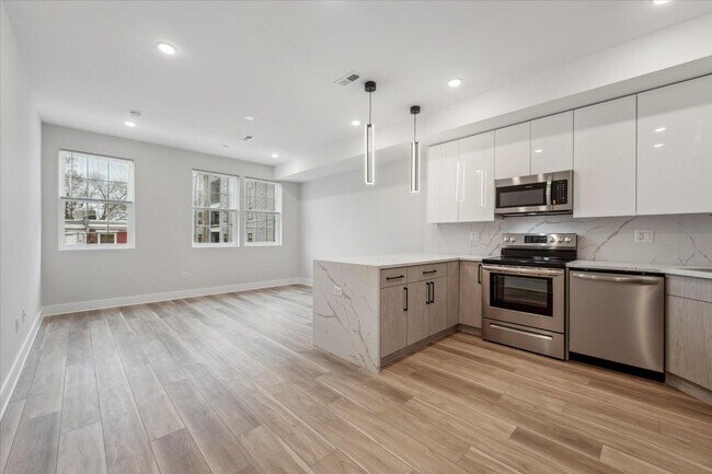 Building Photo - 614 N Pallas St