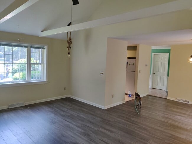 Building Photo - 2 Bedroom, 2 Bedroom Condo Year Round-Yarmouth Port