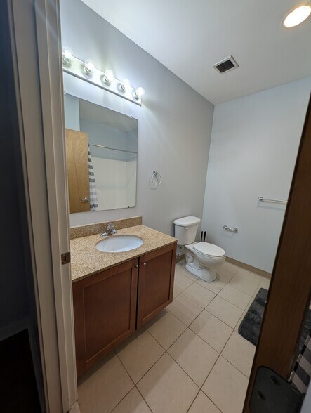 Building Photo - 160 Fremont St