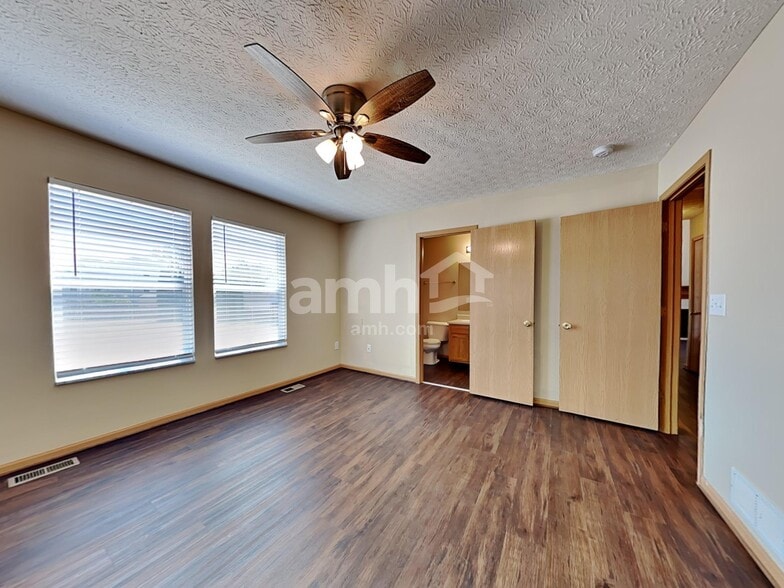 Building Photo - 5547 Glenchester Dr