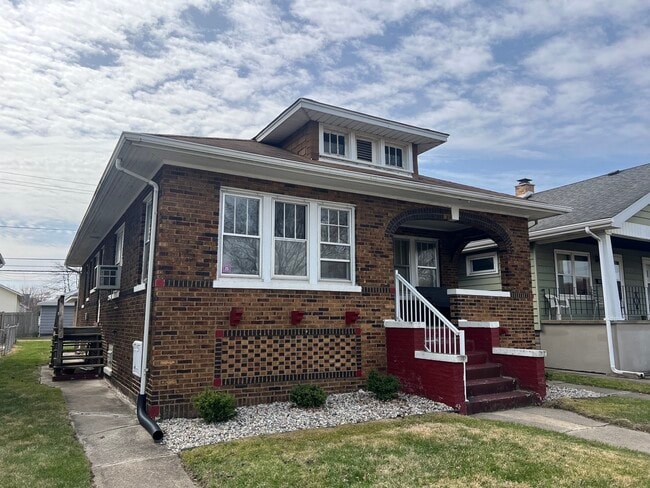 Building Photo - 331 157th St