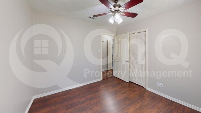 Building Photo - 6619 Running Creek Dr