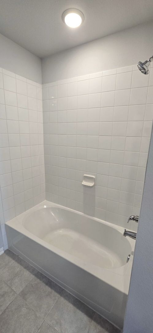 Building Photo - 10050 Pine Valley Ct