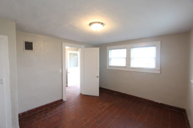 Building Photo - New On The Market!! Will not last long at this price. Better Hurry!!