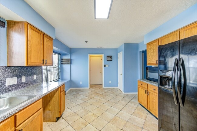 Building Photo - 10338 Timberloch Dr